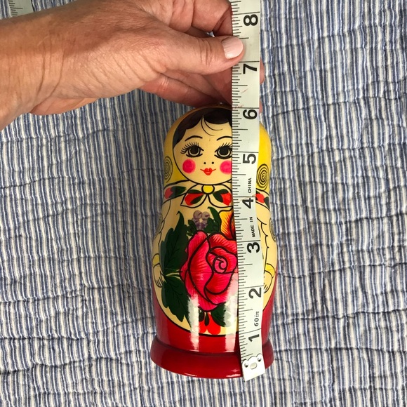 Vintage Russian Nesting Dolls 7 Piece Traditional - Picture 4 of 9